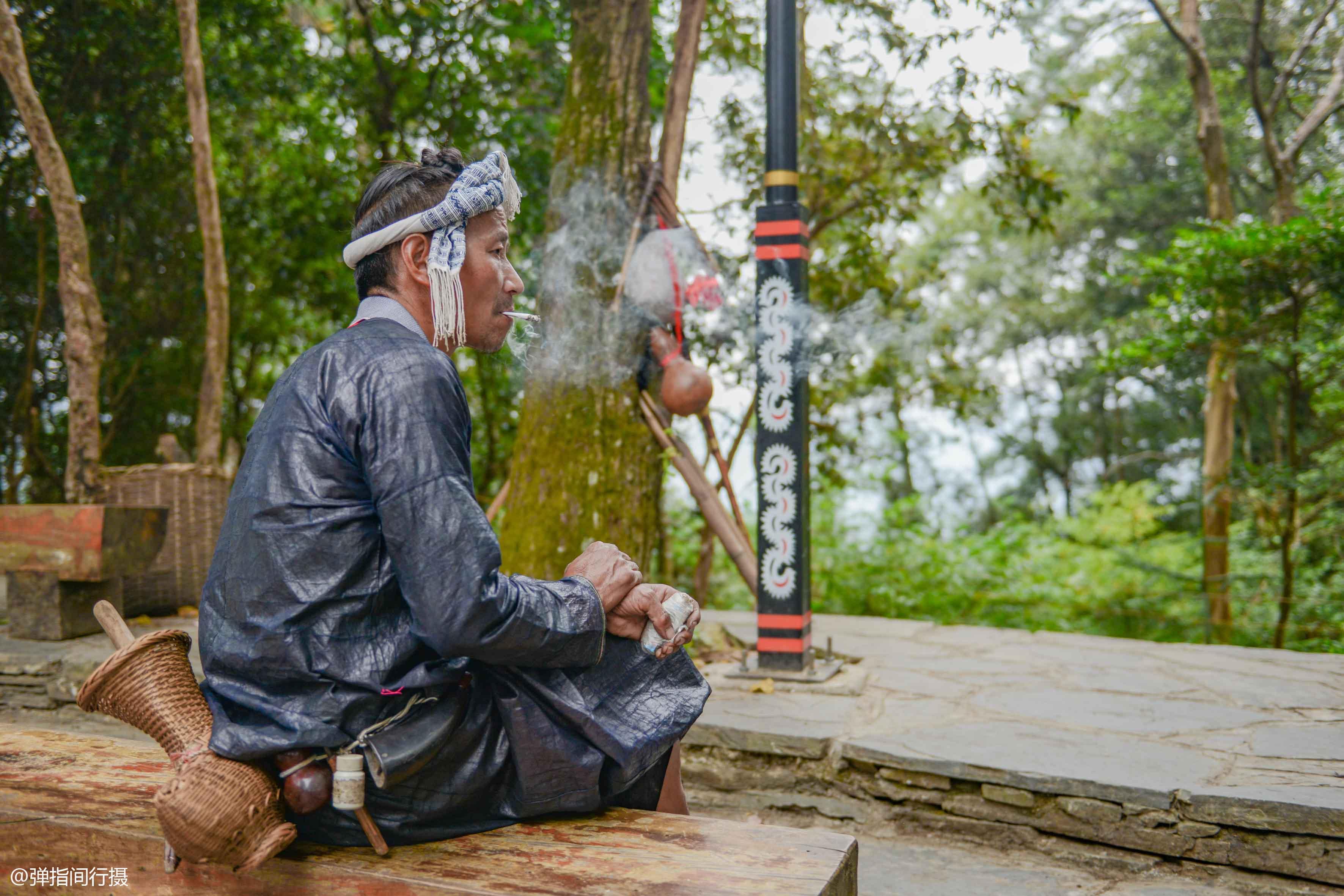 苗族舞蹈服裝最新款,最新苗族舞蹈服裝款式，傳統(tǒng)與時尚的完美結(jié)合