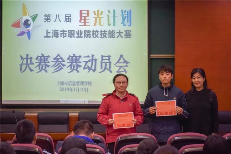 梁陽(yáng)大校最新消息,梁陽(yáng)大校最新消息，展現(xiàn)新時(shí)代風(fēng)采與卓越成就